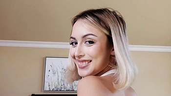 Isabelle Sky se fait baiser fort en POV par son copain excité