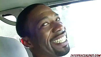 Trio interracial allemand avec BBC et petites nichons