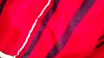 Madrasta Roxana Caputo ajuda com bunda e peitos grandes