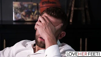 Vince Karter’s kinky footjob and handjob scene