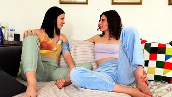 Shy brunette teen cams soft lesbian amateur