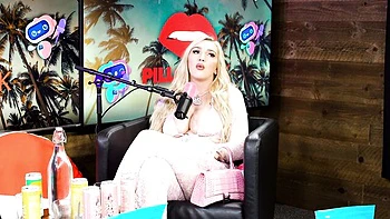 Blonde Babe Talks Big Tits & Booty