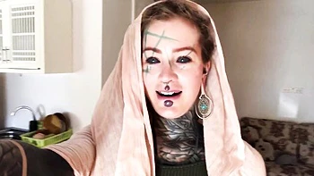 Tattooed skinny babe with dreadlocks fucked on beach