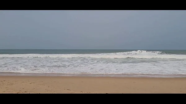 Eu e meu namorado Bruno H0t fomos em uma praia de nudismo e transamos no meio de todos, tinha muito punheteiro lá rsrs!