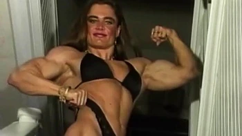 Muscle babe FBB solo session