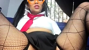 Large amateur cam woman uses two of her toys to masturbate