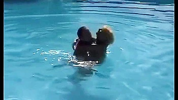 Elles Mouillent La Culotte (1999) - Annabelle Lee