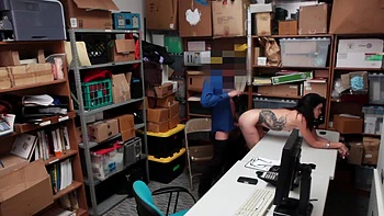 Amateur babe in skimpy lace gets rough with Tommy's big dick