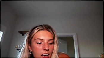 18 Year Old Worker Cheats On Her Bf With Her Manager For A Pay Raise!