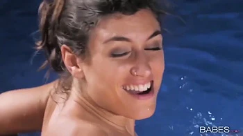 Beautiful Chick With Round Bottom Julia Roca Gets Fucked On The Poolside