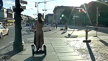 Nude Jenny In Berlin - Public Nudity Porn