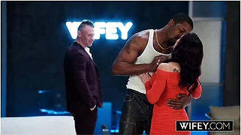 Fit Hotwife Vanessa Arizona Gets Ultimate Bbc Experience While Hubby Watches