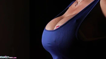 FAMILYxxx - big ass milf porn