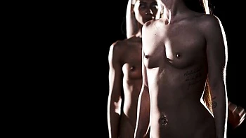 Consummate Amirah Adara and Veronica Leal - lesbian scene - Vored